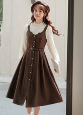Camisole-Kleid mit Muschelsaum und Knopfleiste